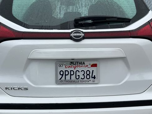 Used 2024 Nissan Kicks S image 15