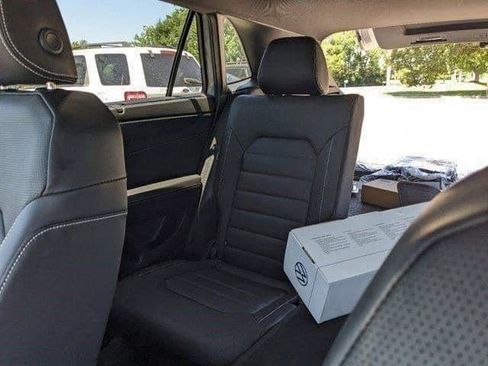 New 2024 Volkswagen Atlas Cross Sport SEL AWD/4WD image 18
