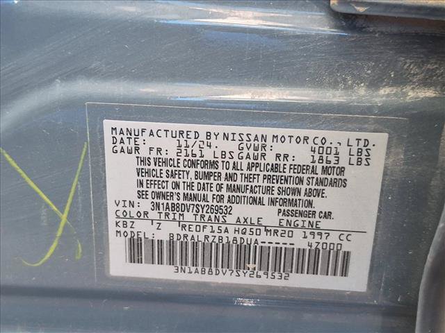 Used 2025 Nissan Sentra SR FWD image 12