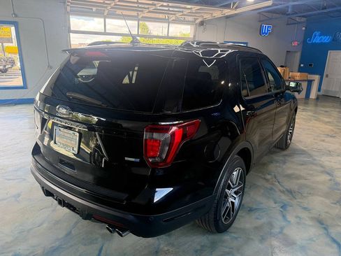 Used 2018 Ford Explorer Sport AWD/4WD image 9