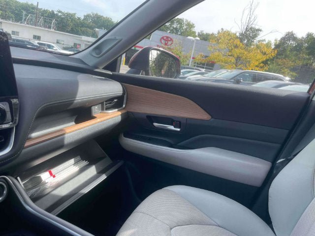 Used 2024 Toyota Grand Highlander AWD image 35