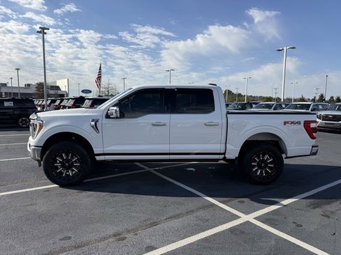 Used 2023 Ford F150 Lariat w/ Trailer Tow Package image 4