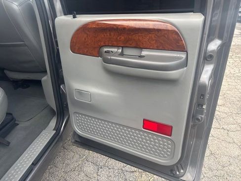 Used 2004 Ford F350 Lariat image 14