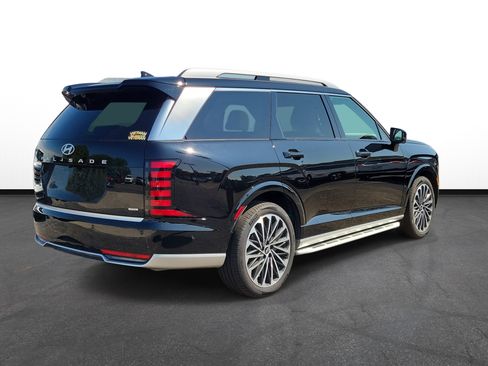 Used 2026 Hyundai Palisade Calligraphy AWD/4WD image 4