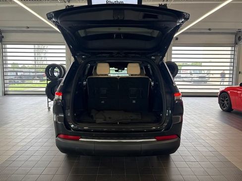 Used 2023 Jeep Grand Cherokee L Limited w/ Luxury Tech Group II RWD image 11