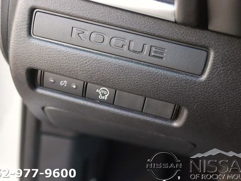 Certified 2024 Nissan Rogue S FWD image 22