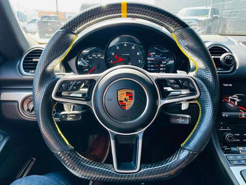 Used 2018 Porsche 718 Cayman RWD image 9
