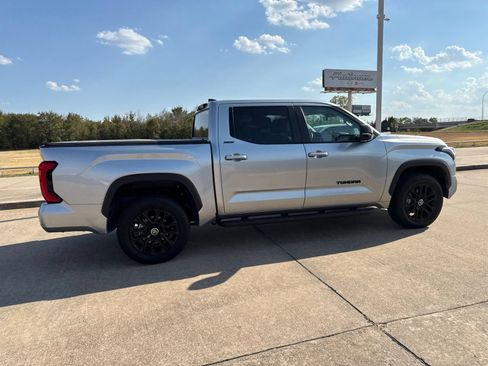 Used 2024 Toyota Tundra Limited AWD/4WD image 10