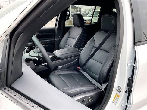 New 2026 Chevrolet Traverse LT w/ Driver Confidence Package image 10