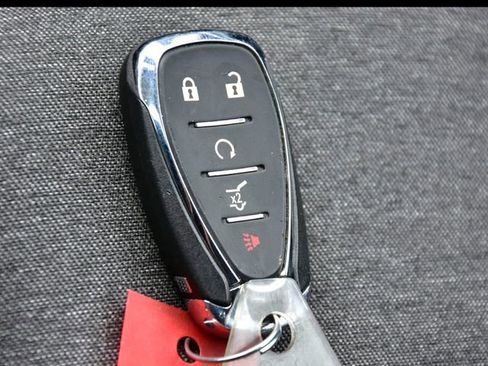 Used 2022 Chevrolet Equinox LT image 25