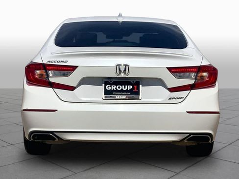 Used 2018 Honda Accord Sport image 5