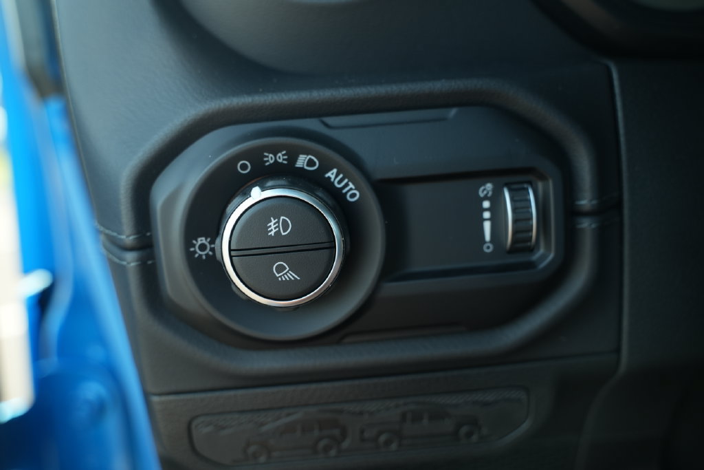 New 2026 Jeep Gladiator Sport AWD/4WD image 31