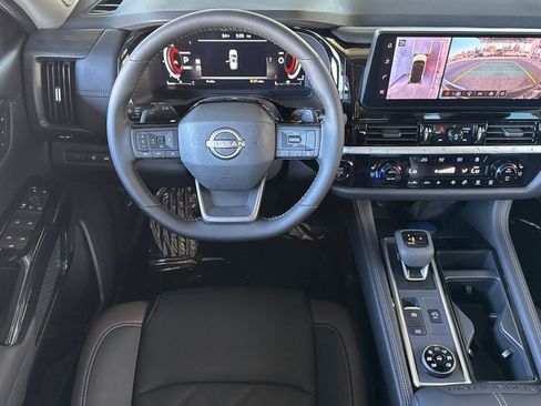 New 2026 Nissan Pathfinder Platinum AWD/4WD image 11