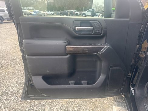 Used 2022 Chevrolet Silverado 2500 LTZ image 17