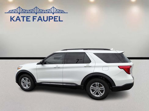 Used 2022 Ford Explorer XLT w/ Equipment Group 202A AWD/4WD image 4