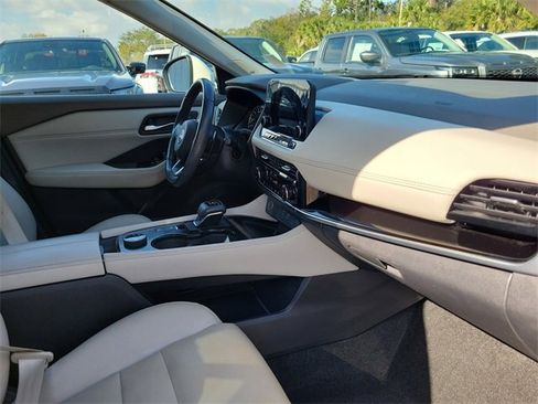 Used 2023 Nissan Rogue SL w/ SL Premium Package image 34