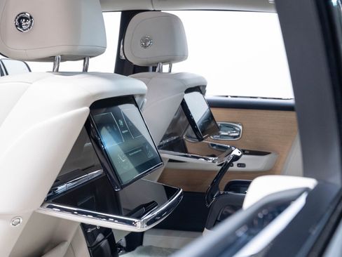 Used 2019 Rolls-Royce Phantom Sedan RWD image 33
