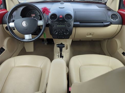 Used 2008 Volkswagen Beetle SE image 23