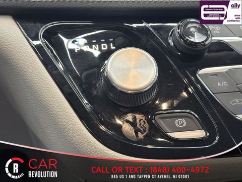 Used 2021 Chrysler Pacifica Touring-L FWD image 41