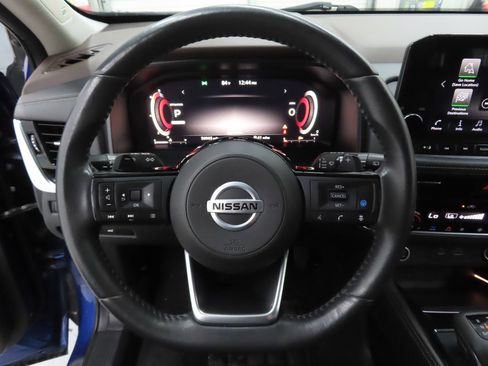 Used 2021 Nissan Rogue Platinum FWD image 15