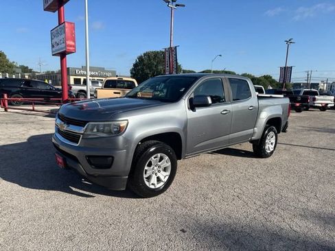 Used 2020 Chevrolet Colorado LT RWD image 2