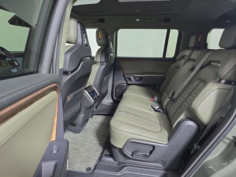 Used 2024 Rivian R1S Launch Edition AWD/4WD image 21