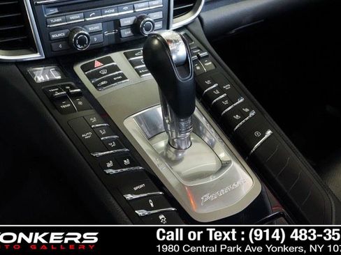 Used 2016 Porsche Panamera 4 Edition image 27