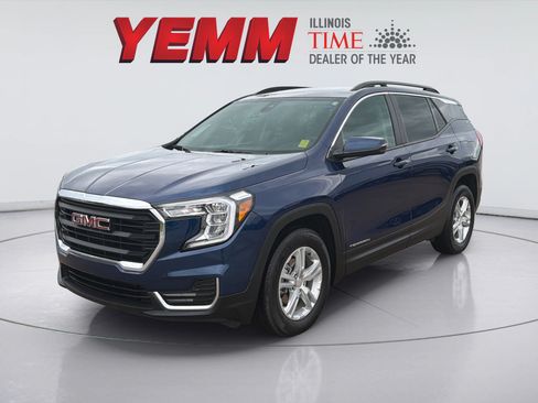 Used 2023 GMC Terrain SLE w/ Driver Convenience Package FWD image 7