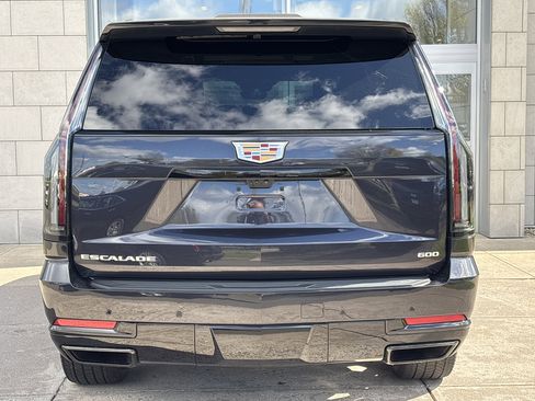 Used 2025 Cadillac Escalade Sport Platinum AWD/4WD image 7