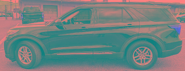 Certified 2025 Ford Explorer Active w/ Active Comfort Package RWD image 5