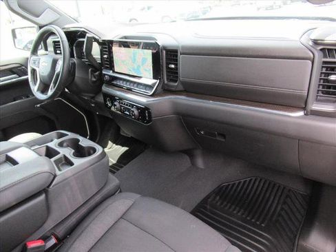 Used 2024 Chevrolet Silverado 1500 LT image 14
