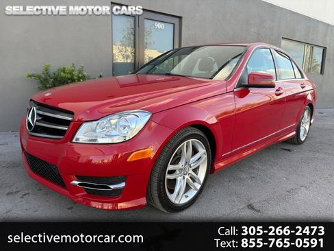Used 2014 Mercedes-Benz C 300 4MATIC Sedan image 1