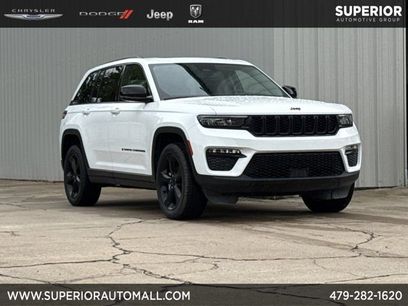 Used 2024 Jeep Grand Cherokee Limited w/ Black Appearance Package
