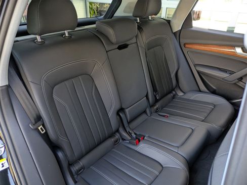 Used 2023 Audi Q5 2.0T Premium Plus w/ Premium Plus Package image 29