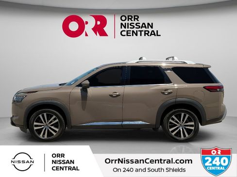 Used 2023 Nissan Pathfinder Platinum w/ Lighting Package (N92) AWD/4WD image 8
