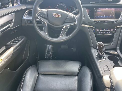 Used 2017 Cadillac XT5 Premium Luxury AWD/4WD image 13