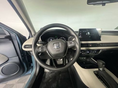 Used 2027 Honda HR-V LX image 14