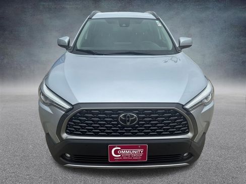 Used 2022 Toyota Corolla Cross XLE AWD/4WD image 9