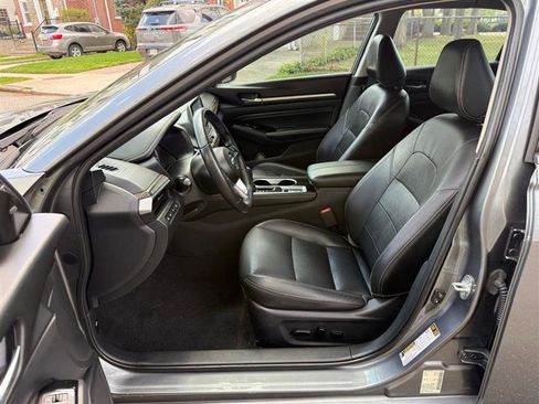 Used 2020 Nissan Altima 2.5 SL FWD image 9
