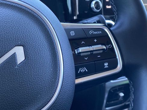 Used 2023 Kia Sorento SX image 31