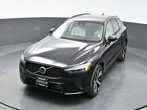 Used 2025 Volvo XC60 T8 Ultra w/ Protection Package Premier image 36