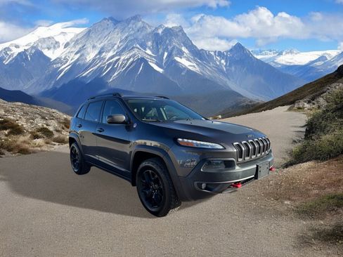 Used 2016 Jeep Cherokee Trailhawk w/ Comfort/Convenience Group image 7