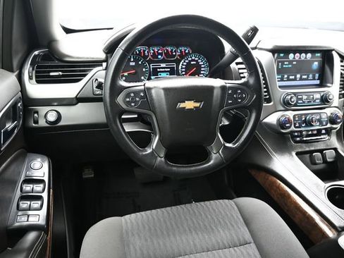 Used 2020 Chevrolet Suburban LS w/ Enhanced Driver Alert Package image 18