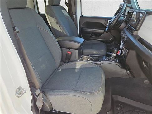 Used 2025 Jeep Gladiator Sport AWD/4WD image 20