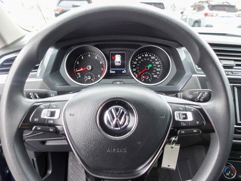 Used 2018 Volkswagen Tiguan S image 12