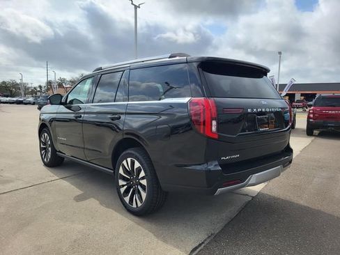 New 2026 Ford Expedition Platinum w/ Driver's Package image 23