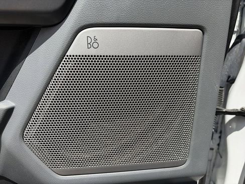 Used 2023 Ford F150 Lariat w/ Trailer Tow Package image 20