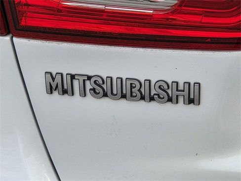 Used 2017 Mitsubishi Outlander Sport ES image 15
