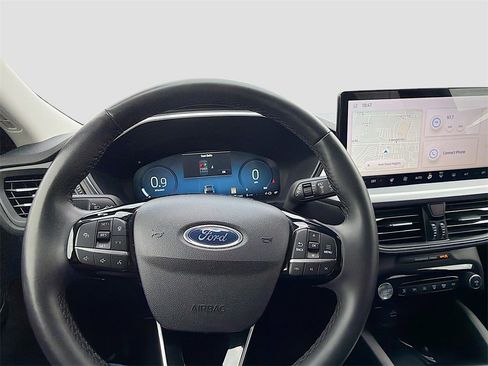 Used 2023 Ford Escape Platinum image 11