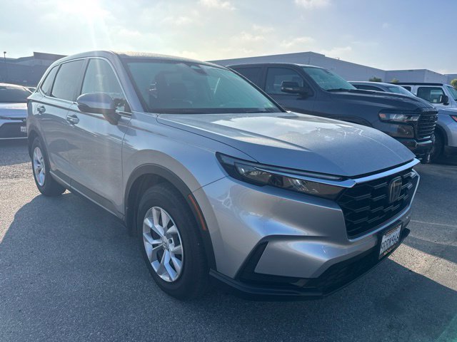 Used 2025 Honda CR-V LX image 3